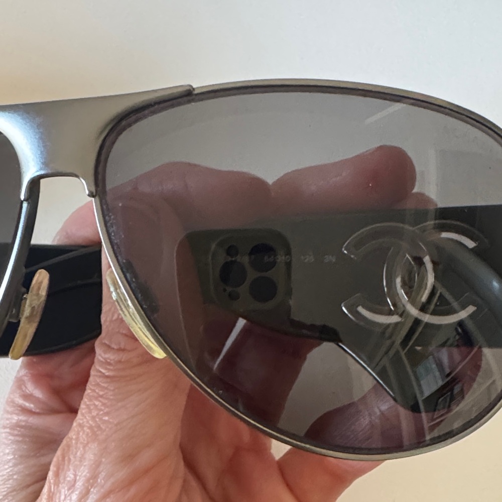 CHANEL Vintage Aviator Sunglasses with Black Lenses Early 2000s - Picture 6 of 8
